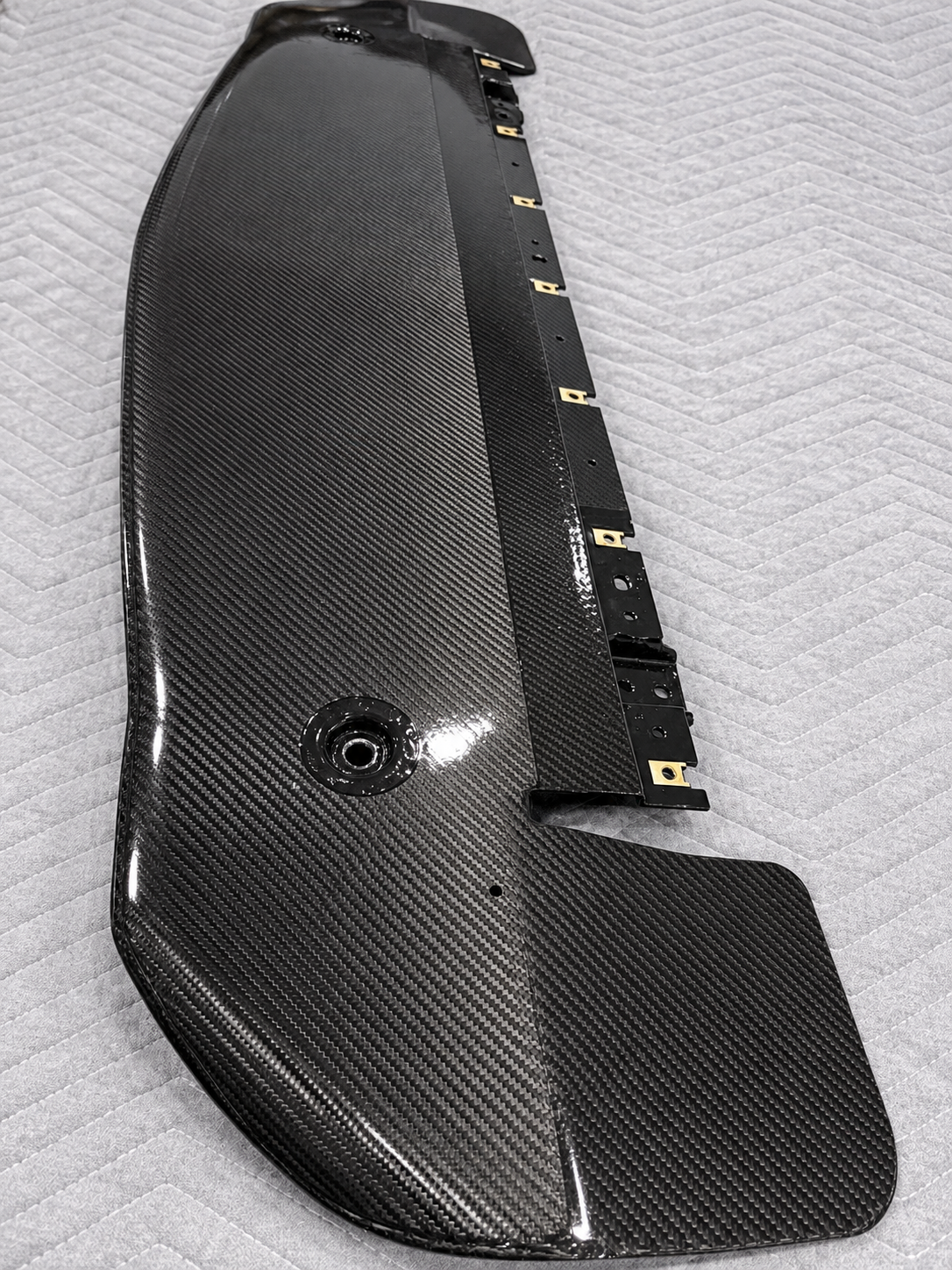 Carbon fibre splitter after repair